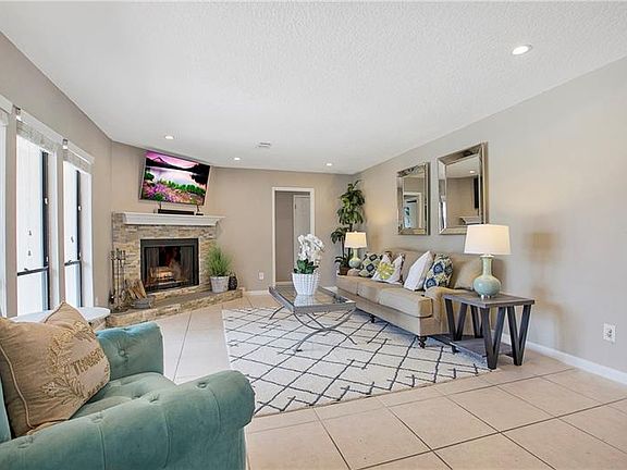 3rd image of 245 Cambridge Dr