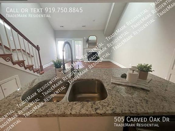 3rd image of 505 Carved Oak Dr