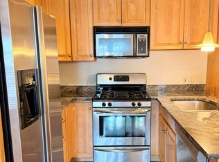 5935 Walnut St #401, Pittsburgh, PA 15232