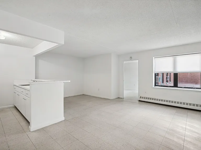 20-16 Seagirt Blvd #107 — Photo 5
