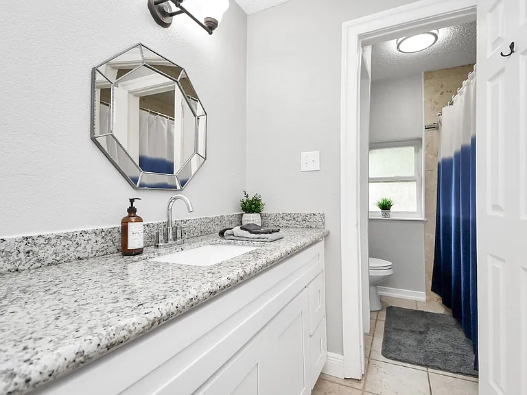 21722 Forest Glade Dr — Photo 23