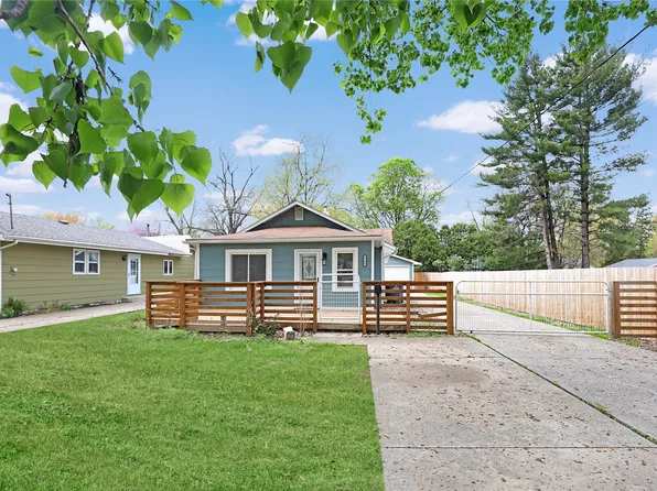 2704 50th St, Des Moines, IA 50310