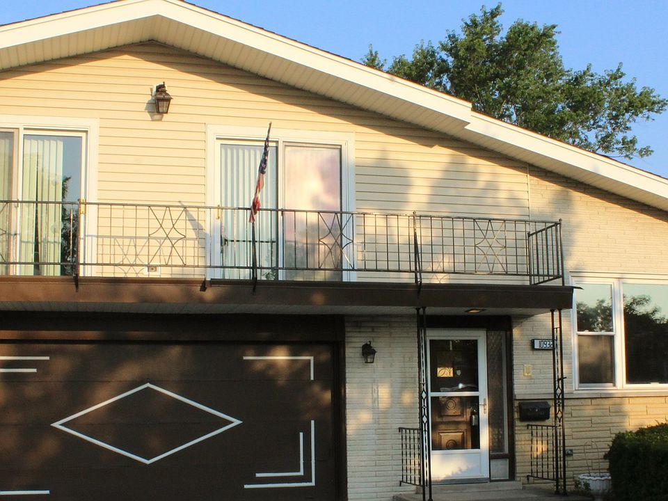 1st image of 10932 S Kilbourn Ave