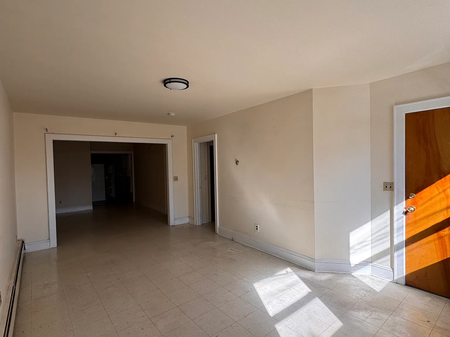 2 bed, 1000 sqft, $2,250 — Photo 3