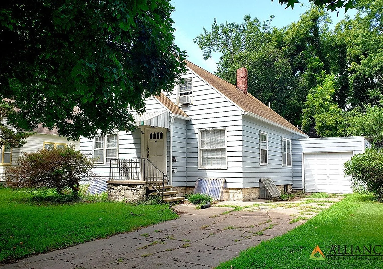 Eighth St 819 N. A & B — Photo 2