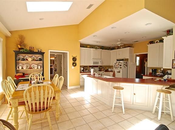 5th image of 1815 W Emerald Bend Ct