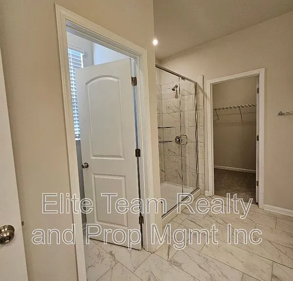 3108 Cheyney Park Dr — Photo 19