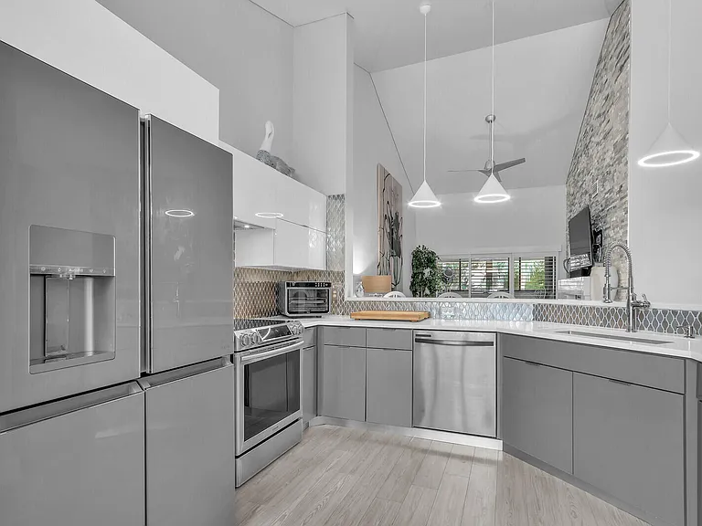 204 Sea Oats Dr #F — Photo 11