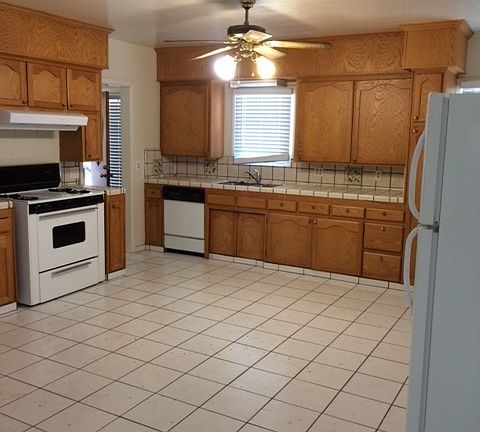 3rd image of 362 S Minnewawa Ave