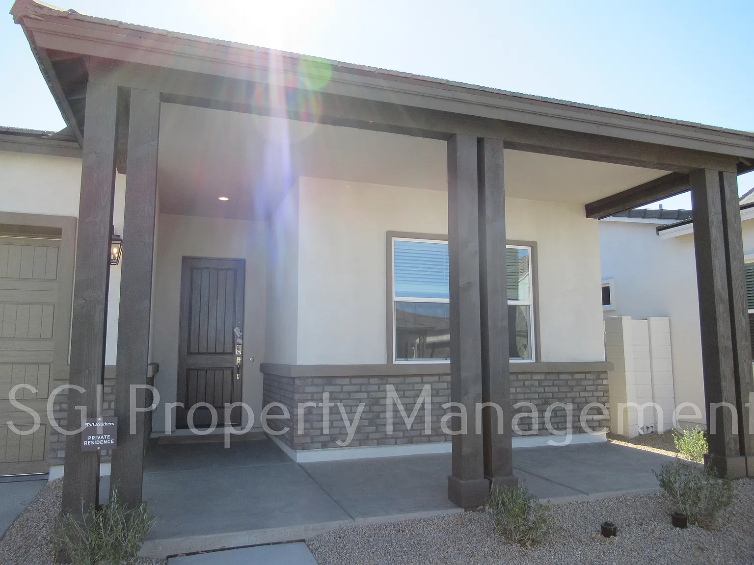 Brand New 4 Bedroom Mesa Home!! — Photo 2