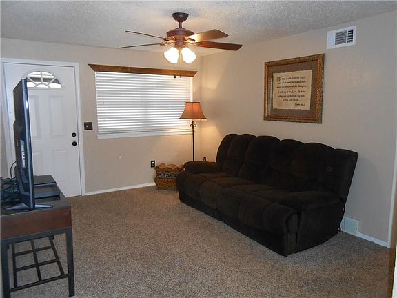 3rd image of 704 NW 16th St