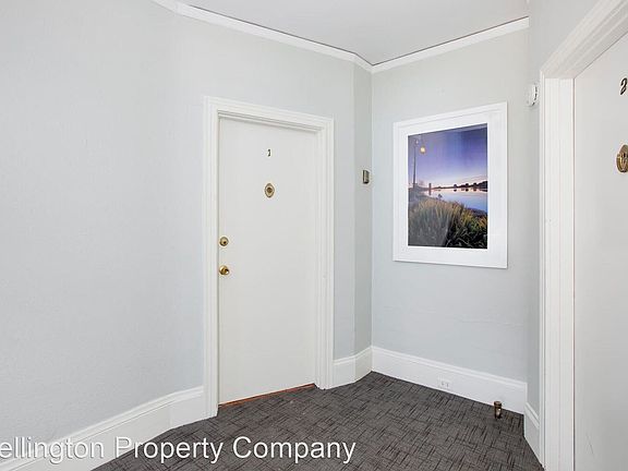 4th image of 817 Erie St #1
