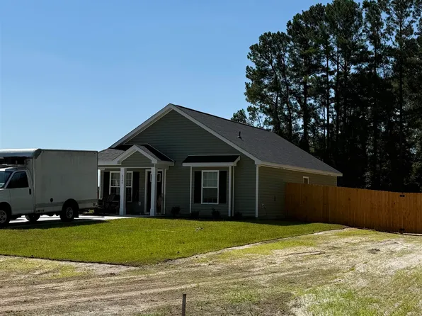 2599 Cottonwood Dr., Loris, SC 29569