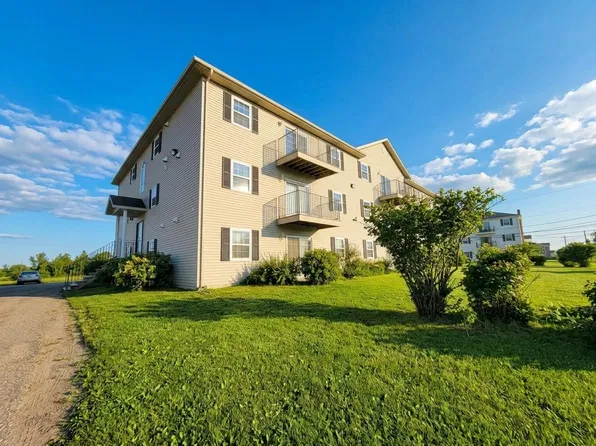 33 Glen Stewart Dr #1, Stratford, PE C1B 2W3
