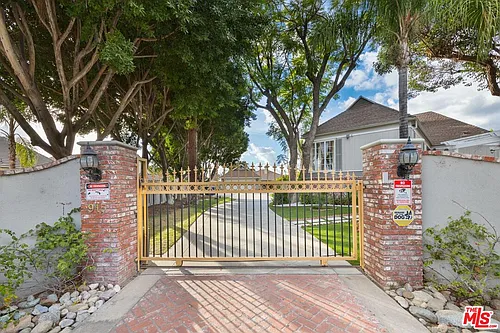 915 Edie Dr Photo 1