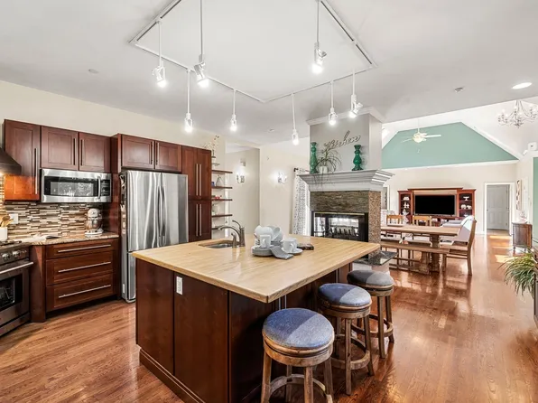 1204 Broadway, Haverhill, MA 01832