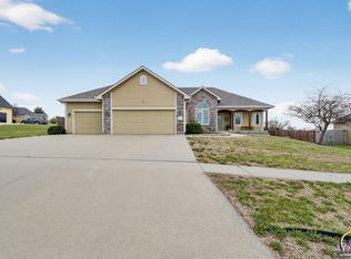 4828 NW Kendall Dr, Topeka, KS 66618