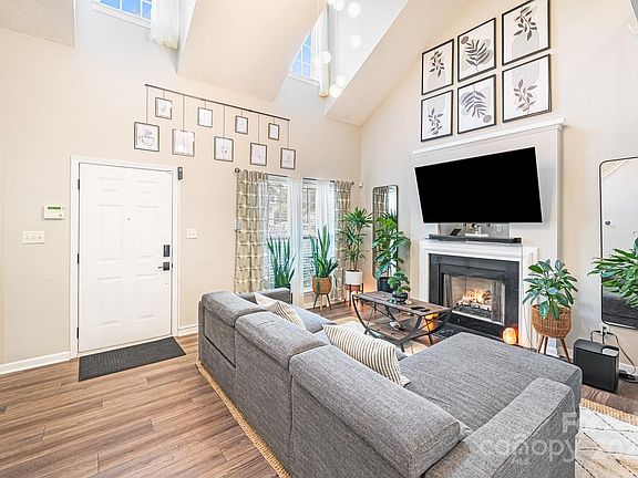 3rd image of 4331 Bubbling Brook Ct