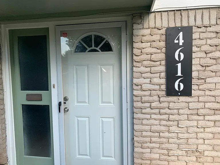 4616 N Harvey Pkwy — Photo 40