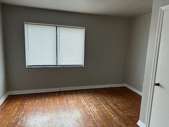 2nd image of 1100 NW 27th St #1104-A
