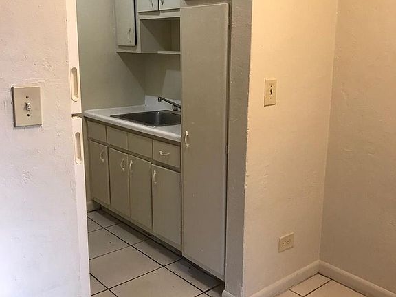 3rd image of 1600 NW 7th Ct APT 204