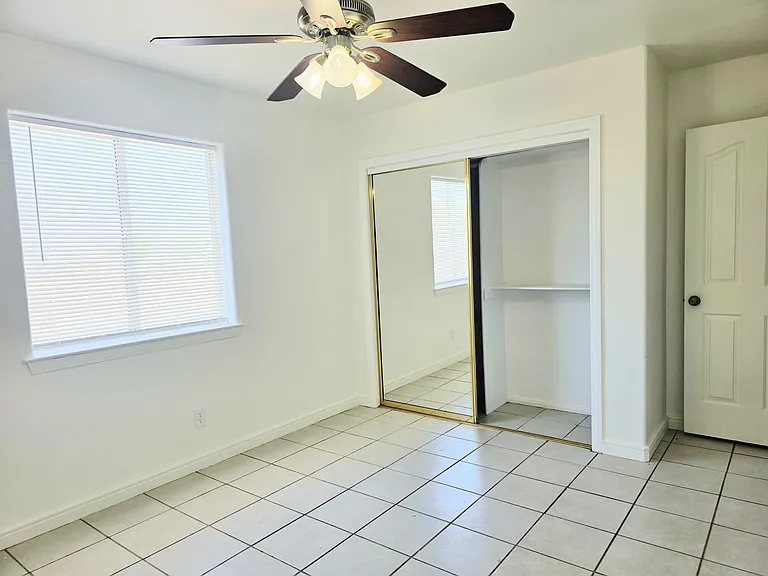 5126 Homestead Rd — Photo 11