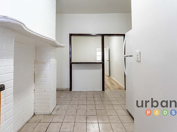 5th image of 32-19 Greenpoint Ave #3D