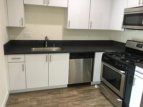 4th image of 4504 Colbath Ave #201301401
