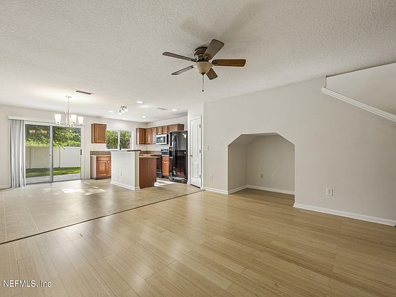 4th image of 184 GARGONZA Court