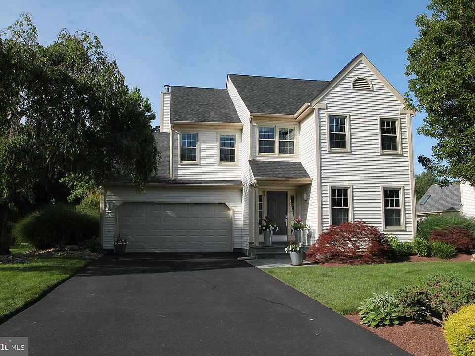 1st image of 51 Diamond Dr