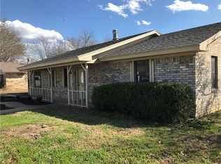 607 Braune St, Hico, TX 76457