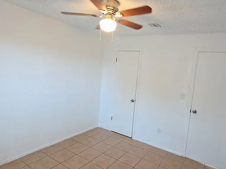 2601 E Monte Cristo Ave #1 — Photo 8