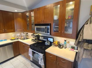 1517 N Lawrence St FLOOR 2, Philadelphia, PA 19122