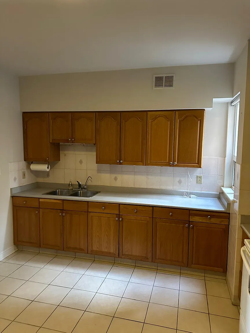 1864 Danforth Ave #301 photo 1