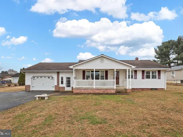 114 Hamilton St, Fredericksburg, VA 22408