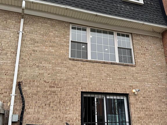 4th image of 7153 Cross St