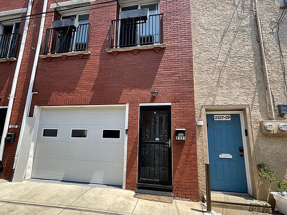 3rd image of 2323 S Alder St