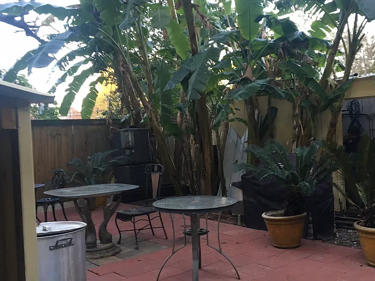 1318 Camp St — Photo 4