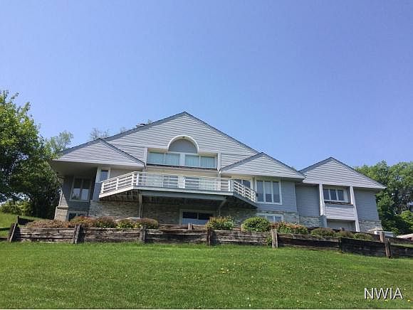 1st image of 929 38th St