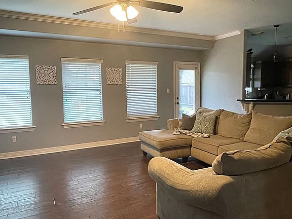 2nd image of 207 Hancock St