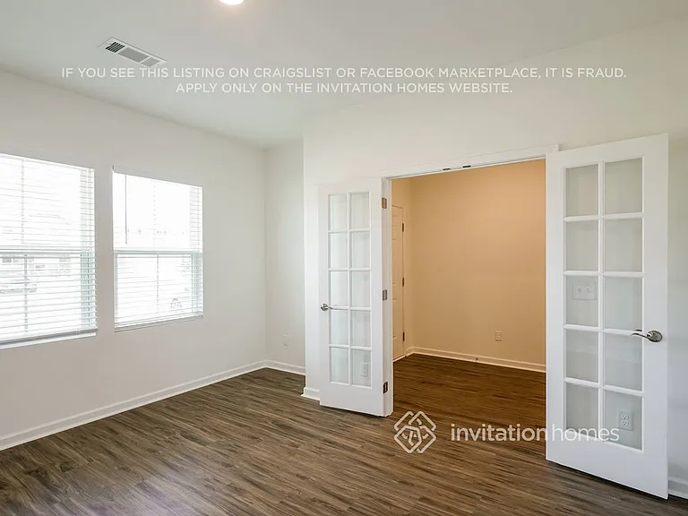 337 Brook Ave — Photo 8