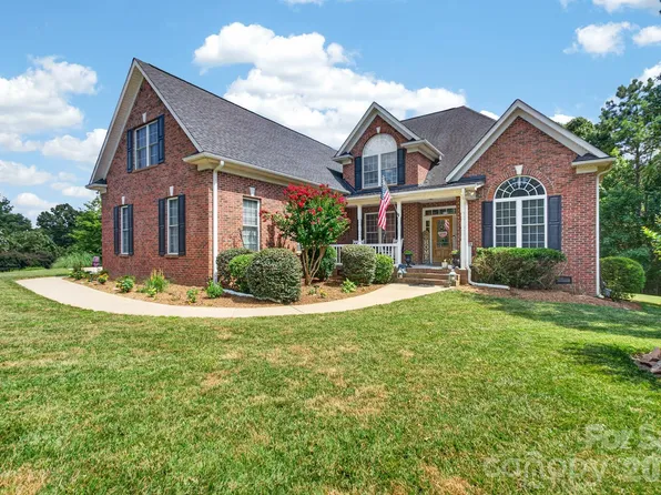 106 Spinnaker Bay Ln #59, Clover, SC 29710