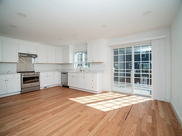 44 Mettler St #A — Photo 11