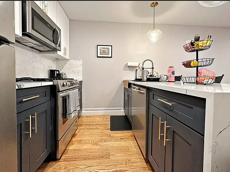 242 Covert St #1A — Photo 3