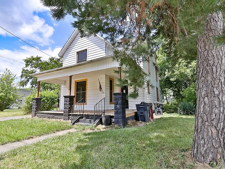 412 W Kibby St — Photo 44