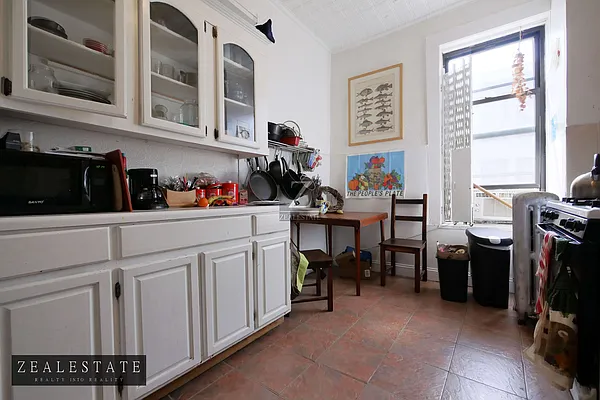 Rented by ZealEstate Group Inc | media 8