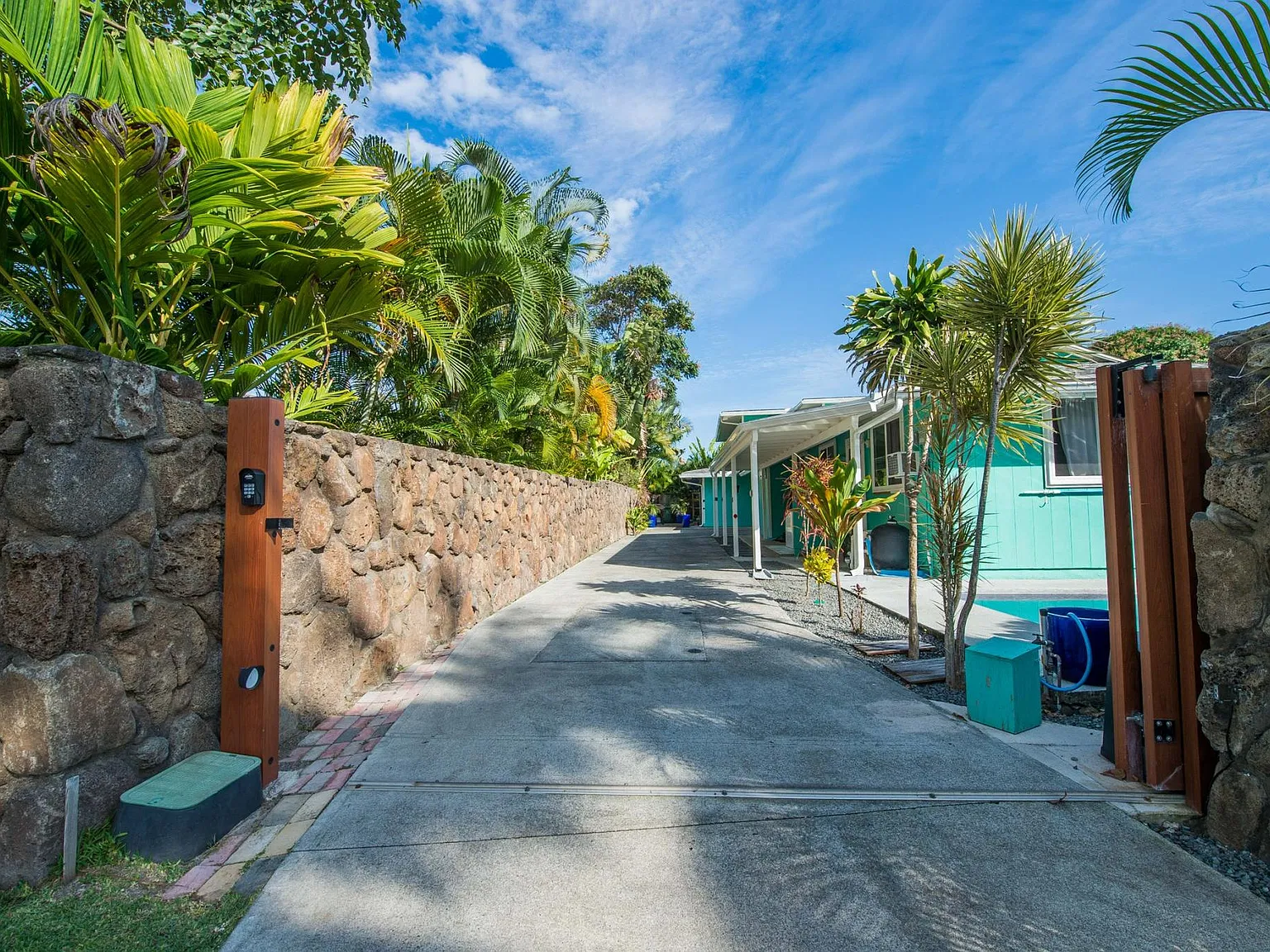 1320 Kainui Dr — Photo 3