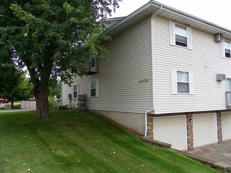 4908 Coventry Ct — Photo 17