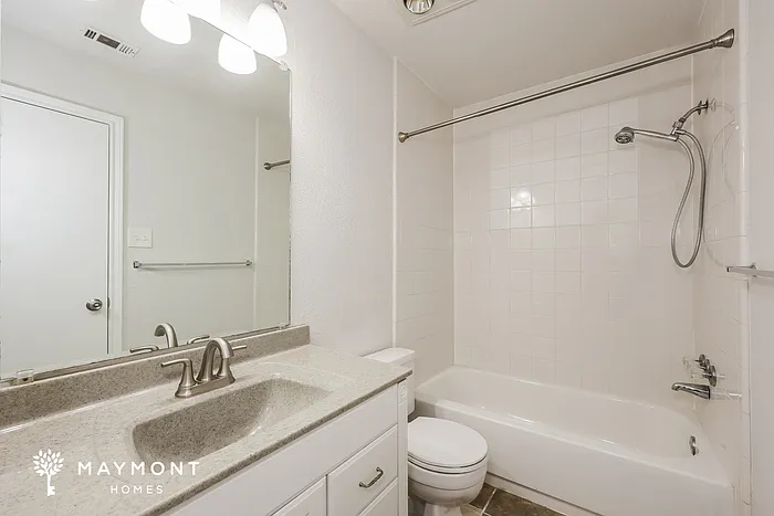 105 Caprock Dr — Photo 10