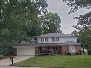 1075 Mulberry Ct, Fairview, PA 16415